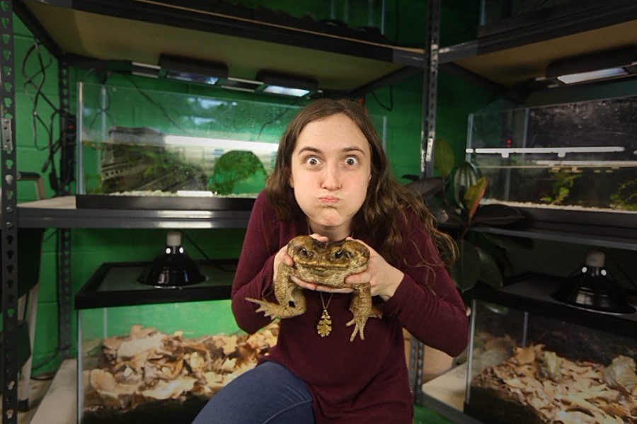 Alexis Noel with a frog